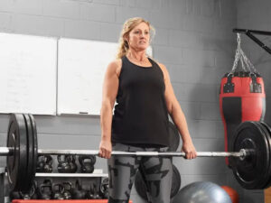 How the Hormonal Cycle Affects Women Body Building Results: