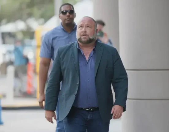 Alex Jones Weight Loss - 7 Secrets That Surprised The World!