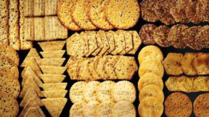 2. Saltines Nutritional Value for Regular vs Low-Sodium Varieties