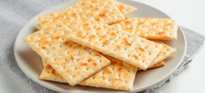1. What Does the Saltines Nutritional Value Actually Show Per Serving?